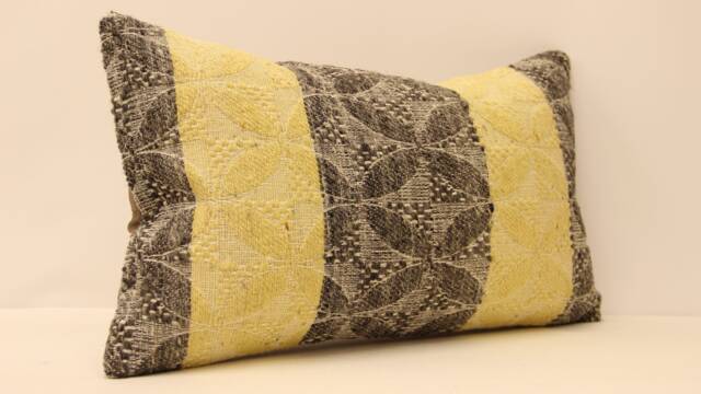 Vintage Turkish Kilim Pillow Cover, 12x20, Boho Throw - image 1