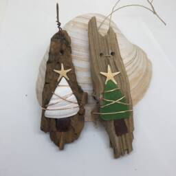 Handmade Driftwood Christmas Ornaments - Sea Glass & Shell Set - thumbnail 2