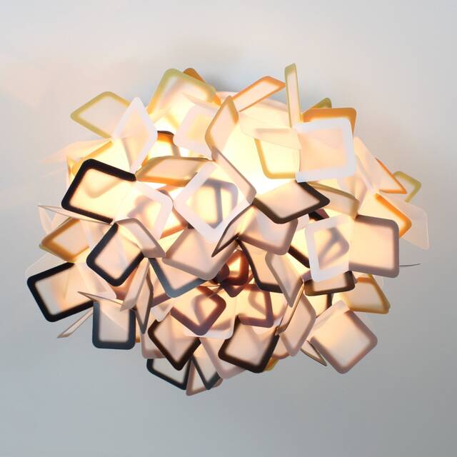 Modern Acrylic Flower Ceiling Light Romantic Flush Mount Lamp - image 1