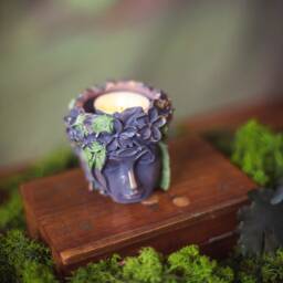Candle Holder Head Goddess Plant Pot in Resin - thumbnail 4