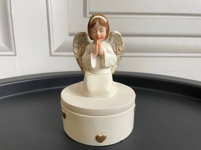 Festive Angel Trinket Box. Resin Hand Painted Cream Gold Praying Small Jewellery Box Christmas Decoration Or Gift. 13x8cm Storage - image 1
