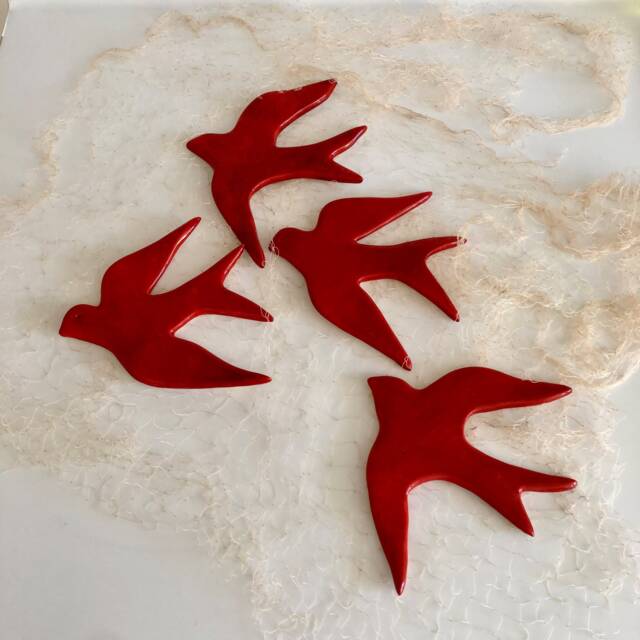 Set Of 4 Red Flying Swallows For Room & Garden Decoration, Flock Birds Wall Art, Swallow Staircase Decor, Outdoor Hosting - image 1