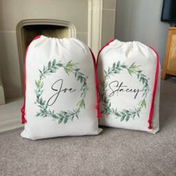 Personalised Christmas Sack - Linen Mistletoe Wreath Family