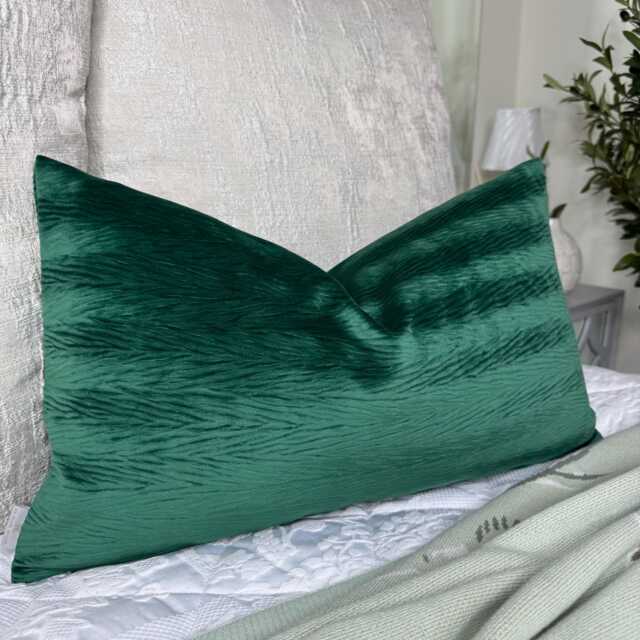 Elegant Green Textured Scatter Lumbar Cushion Cover - Luxury Designer Fabric For Sofa - Bed Decor Harlequin - image 1