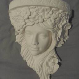 A Pair Of Beautiful Lady Plaster Corbels in Fine Detail , 23cm High 18 1/2cm Wide 9cm Deep - thumbnail 3