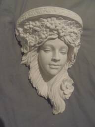 A Pair Of Beautiful Lady Plaster Corbels in Fine Detail , 23cm High 18 1/2cm Wide 9cm Deep - thumbnail 1