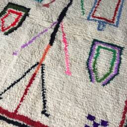 Azilal Rug - Berber Rug Atlas Moroccan Handwoven Rug, Wool, Ivory With Colored Marks/120 X 155 cm 3.9 5.08 Ft - thumbnail 2