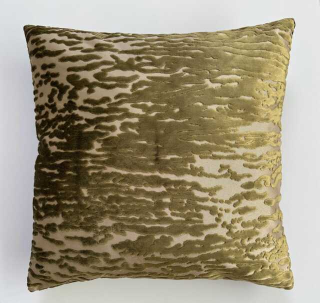 Green Velvet Cushion Cover, Handmade Jacquard Ikat Cushion, Decorative Pillow 17''x17''/44x44 cm - image 1