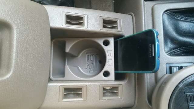 80 Series Cup Holder Insert - image 1