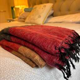Yak Wool Blanket/ Living Room Throw /Sofa /Travel Throw/ Rug Camping Wrap/Meditation Out Door Hand-Loomed Nepal B11 - thumbnail 4