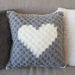 Sweetheart Pillow Cover - C2C Crochet Pattern Digital Download - thumbnail 2