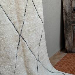 Handmade Beni Ourain Rug 5x8 White Berber Moroccan Lamb Wool - thumbnail 2
