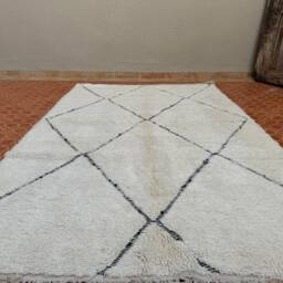 Handmade Beni Ourain Rug 5x8 White Berber Moroccan Lamb Wool - thumbnail 4
