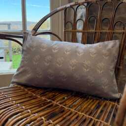 Floral Print Grey Lumbar Cushion Cover Farmhouse Style - 50x30cm - thumbnail 2