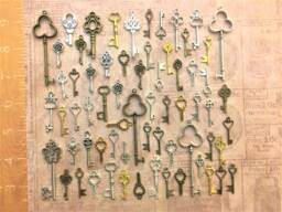 Replica Keys Skeleton Bright New Vintage Antique Old Charms Jewelry Steampunk Wedding Bead Pendant Ring Fob Craft - thumbnail 1