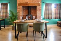 Elegant Handmade Solid Oak Dining Table - thumbnail 1