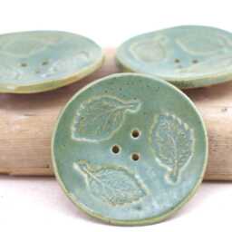 Handmade Ceramic Soap Dish Green Pottery Bathroom Accessory - thumbnail 2