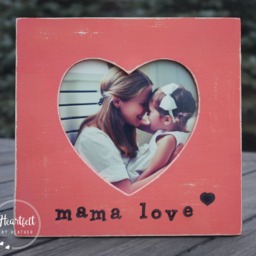 Rustic Mama Love Heart Picture Frame - Hand-Painted Wood Photo Display - thumbnail 2