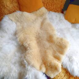 Natural Sheepskin Rug Medical Grade Lambskin Throw Pelt - thumbnail 3
