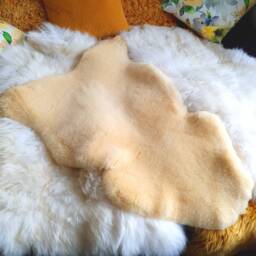 Natural Sheepskin Rug Medical Grade Lambskin Throw Pelt - thumbnail 1