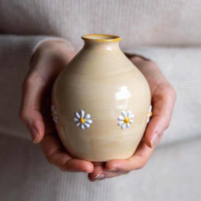 Handmade Ceramic Small Natural Beige Vase With White Yellow Daisy Flowers Cute Farmhouse Style Home Decoration Gift For Her Birthday - image 1