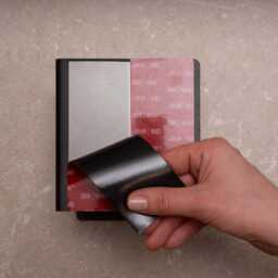 Minimalist Black Toilet Paper Holder, No Drill Bathroom Storage, Modern Roll Dispenser Currato - thumbnail 3
