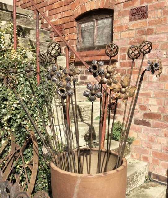 Rusty Metal Garden 1.5 Metre Flower Stakes - Choose Selection Poppy, Rose - image 1