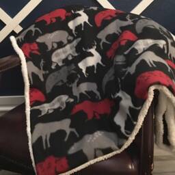 Fleece Throw Blanket, Sherpa Backed Deer Throw, Plaid Wildlife Dog Blanket - thumbnail 4