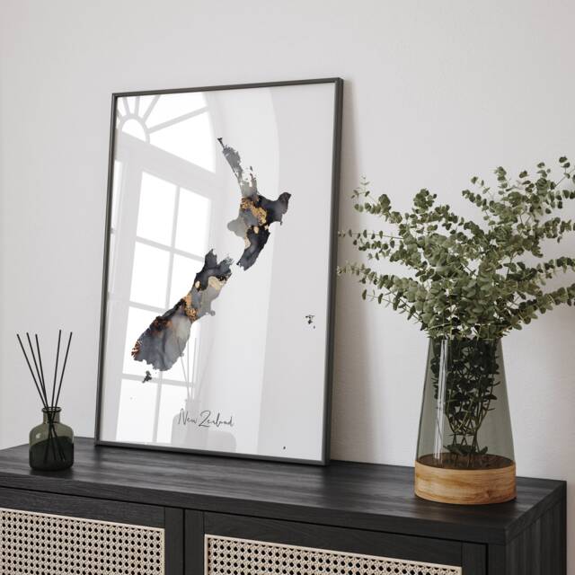 New Zealand Map Black & Gold Wall Art Print [Ev] - image 1