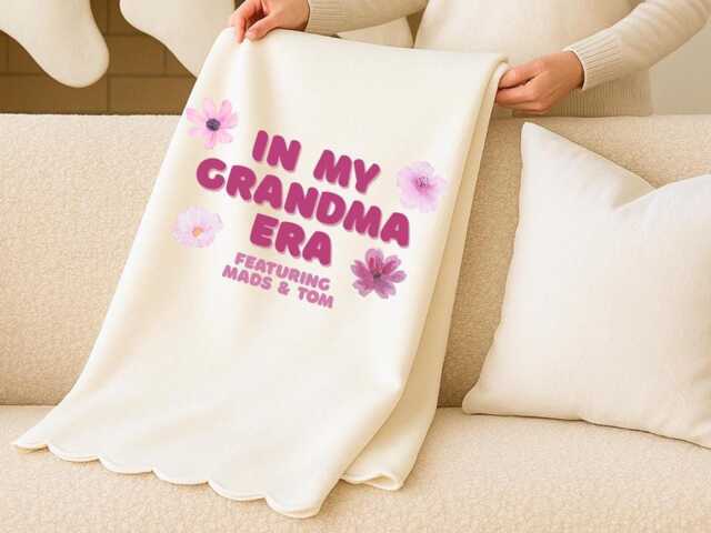 Personalised Blanket For Nanny, Grandma, Nanna, Granny - Christmas Gift From Grandkids, Custom Throw, Nan Gift, Festive Home Decor - image 1