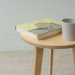 Wooden Round Coffee Table, 3 Leg Minimalist Side Small Endtable - Plantstand - thumbnail 3