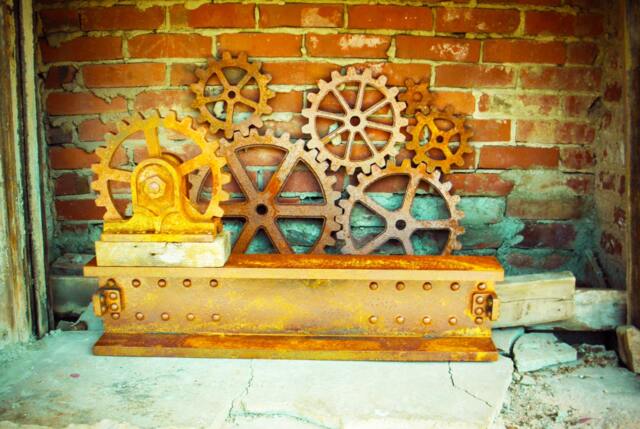 Large Rusty Iron Faux Metal Gears Wall Decor Set, Steampunk Shelf, Art, Industrial Decor - image 1