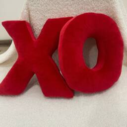 xo Velour Cotton Pillows Valentine's Day Decor Set - thumbnail 1