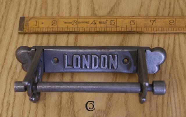 For??t London Industrial Rustic Hand Forged Vintage Toilet Roll Holder in Antique Black Iron