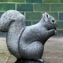Concrete Squirrel Statue Stone With Nut Figurine Outdoor Animal Sculpture Cement Wildlife Art Woodland Decor Squirrel Lover Gift - thumbnail 4