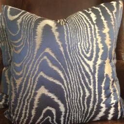 Schumacher Faux Bois Pillow Cover in Midnight Blue & Gray Woodgrain Patterned Woven Linen, Linen Backing, Choose Size - thumbnail 2