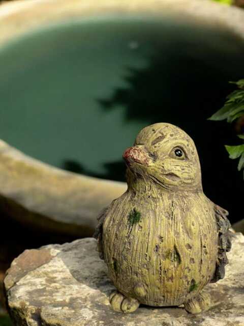 Resin Wood Effect Bird Garden Ornament Sculpture Outdoor Decoration - image 1