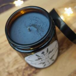 Kaz - Six Of Crows Soy Wax Candle - thumbnail 2