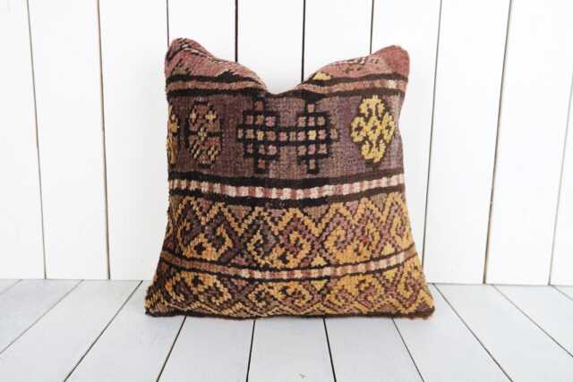 Vintage Turkish Kilim Pillow Cover - 16x16 - image 1