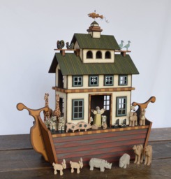 Wood Noah's Ark & Hand Carved Animals