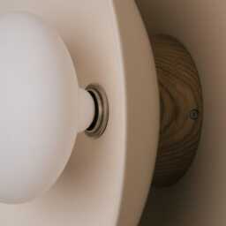 White Dawn Wall Light Sconce in Ceramic & Oak - thumbnail 3