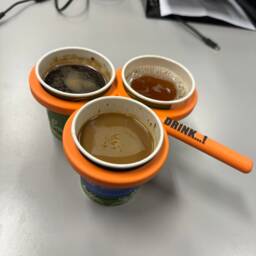3-Cup Coffee Carrier Ergonomic Office Drink Holder - thumbnail 3