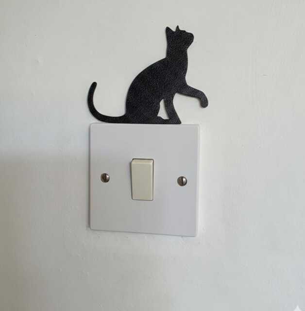 Cat Sitting Light Switch & Doorframe D??cor - 3D Printed Textured - image 1