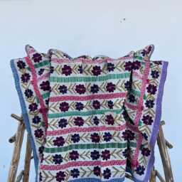 Vintage Suzani Kantha Quilt Handmade Reversible Cotton Bedspread Floral Embroidered Boho Throw Blanket - thumbnail 4