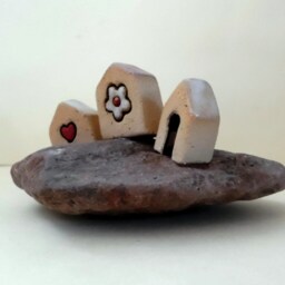 Miniature Ceramic House Sculpture On Natural Stone, Collectible Pottery - thumbnail 2
