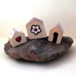Miniature Ceramic House Sculpture On Natural Stone, Collectible Pottery - thumbnail 4