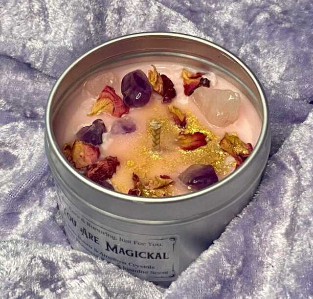 Self Care Candle, Floral Musk Scent, Rose Quartz & Amethyst Crystals - image 1