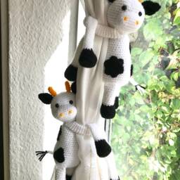 Crochet Cow Curtain Tiebacks, Farm Nursery Decor, Baby Gift - Pair - thumbnail 2