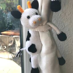 Crochet Cow Curtain Tiebacks, Farm Nursery Decor, Baby Gift - Pair - thumbnail 3