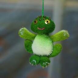 Felt Ornament, Christmas Wool Frog Tree Holiday Decor - thumbnail 2